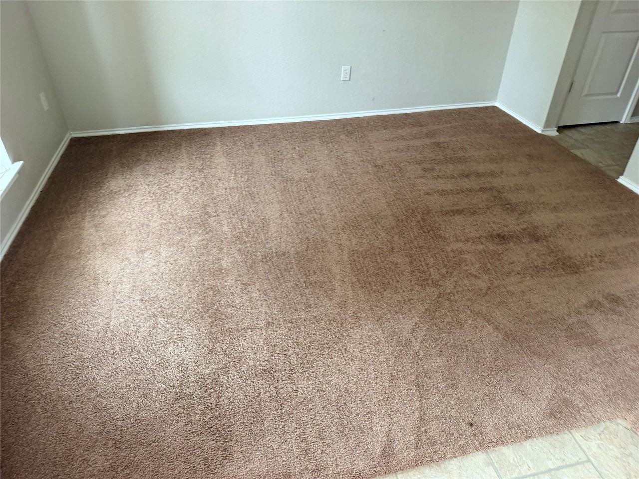 437 Kimmel Dr - Photo 2 of 13