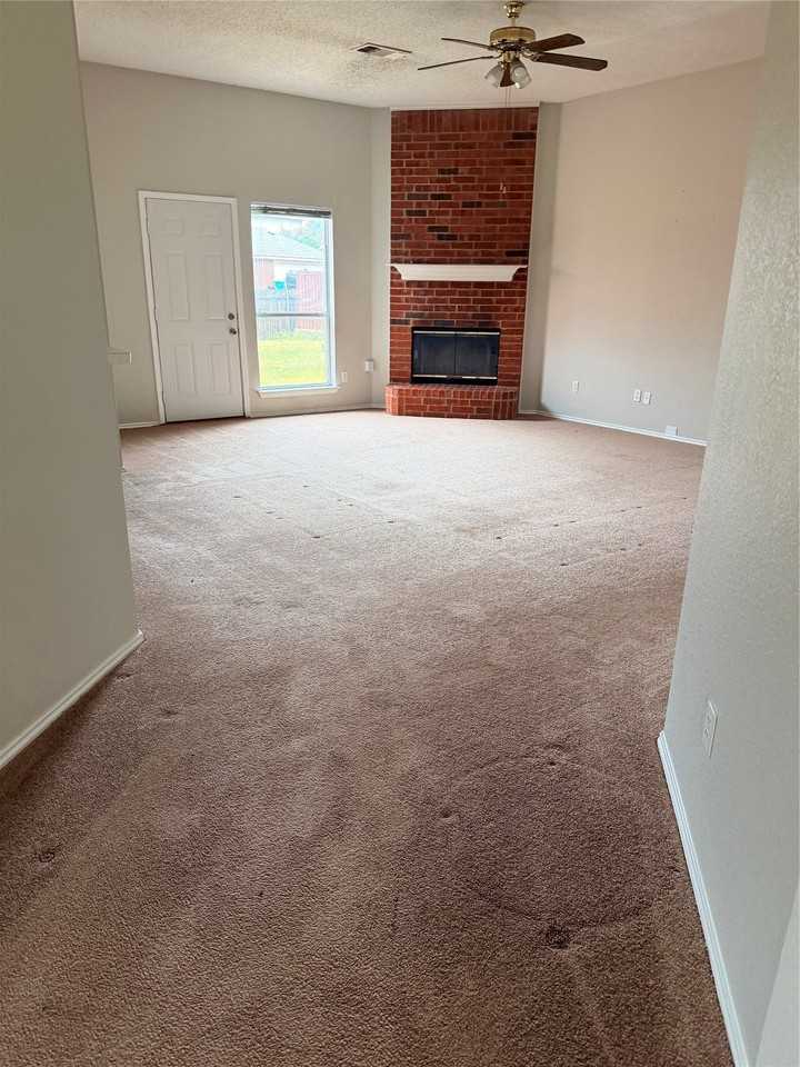 437 Kimmel Dr - Photo 3 of 13