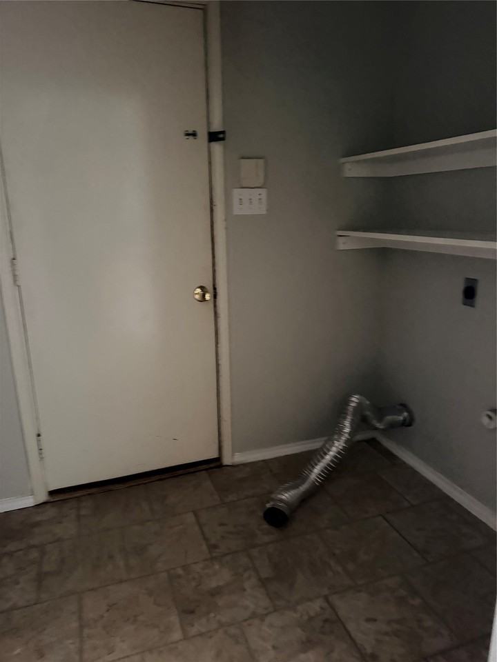 437 Kimmel Dr - Photo 7 of 13