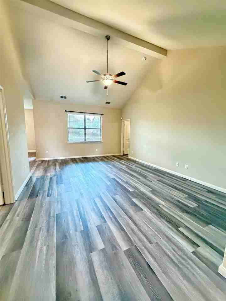 308 Curt St - Photo 6 of 29