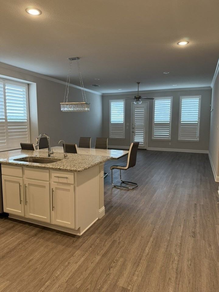 303 Miramar Ave - Photo 2 of 12