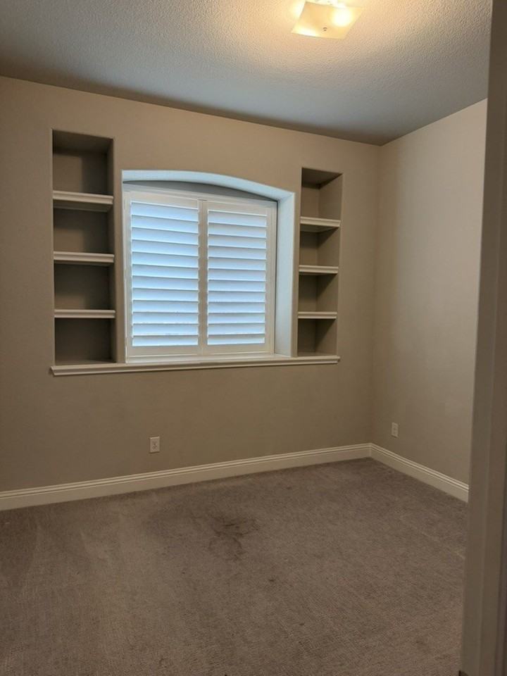 303 Miramar Ave - Photo 7 of 12