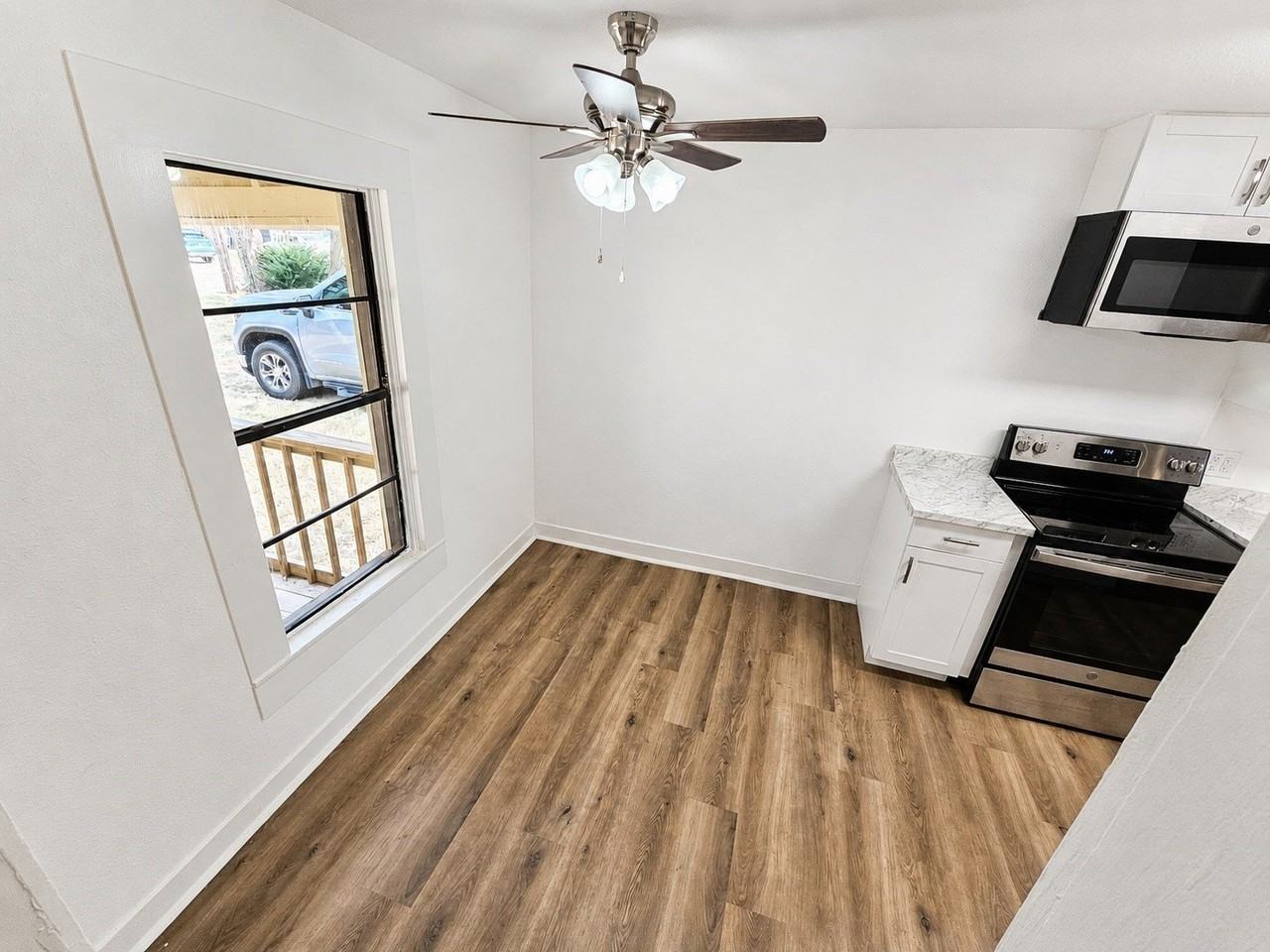 122 Olive St - Photo 7 of 16