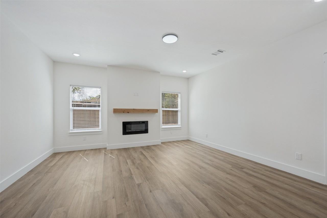 1340 Elmwood Ave - Photo 2 of 25