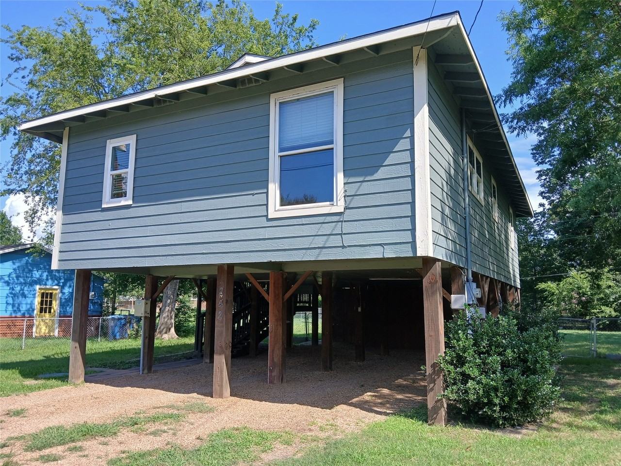 242 Autumn Wood Trl - Photo 2 of 27