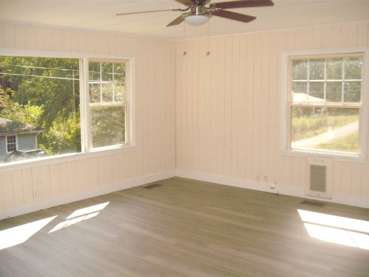 505 Pine St Sw - Photo 5 of 5
