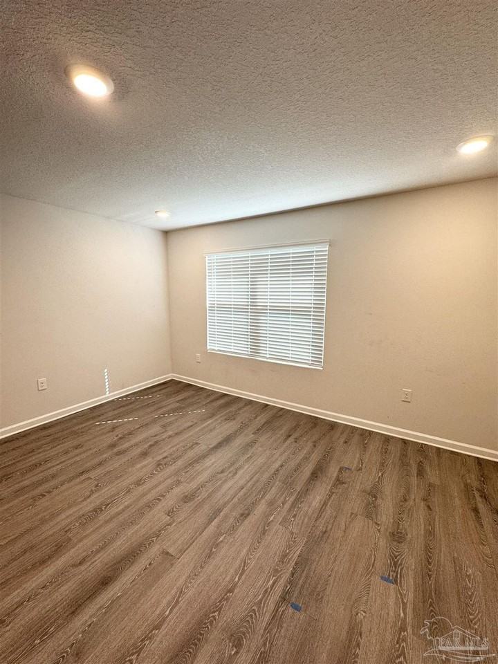 6311 Burrow Ln - Photo 4 of 17