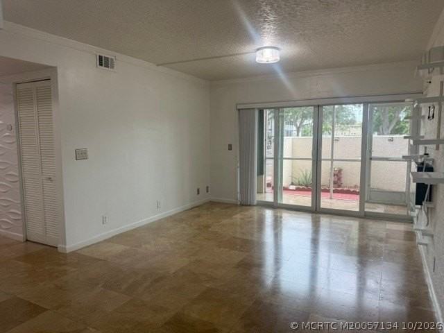 1526 Se Royal Green Cir #101 - Photo 4 of 45