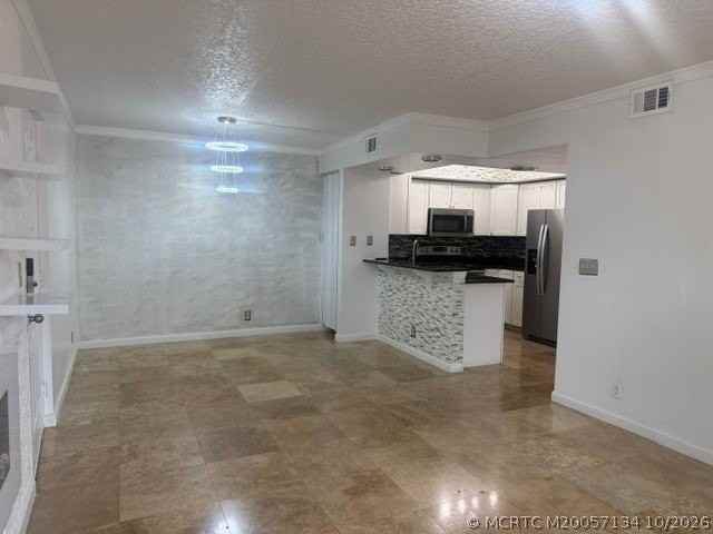 1526 Se Royal Green Cir #101 - Photo 5 of 45