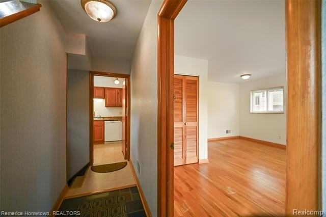 475 N Harvey St - Photo 5 of 23