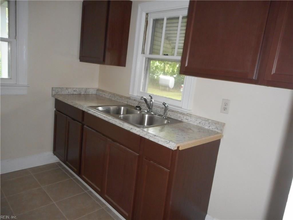 21 Bernard Ave - Photo 4 of 14