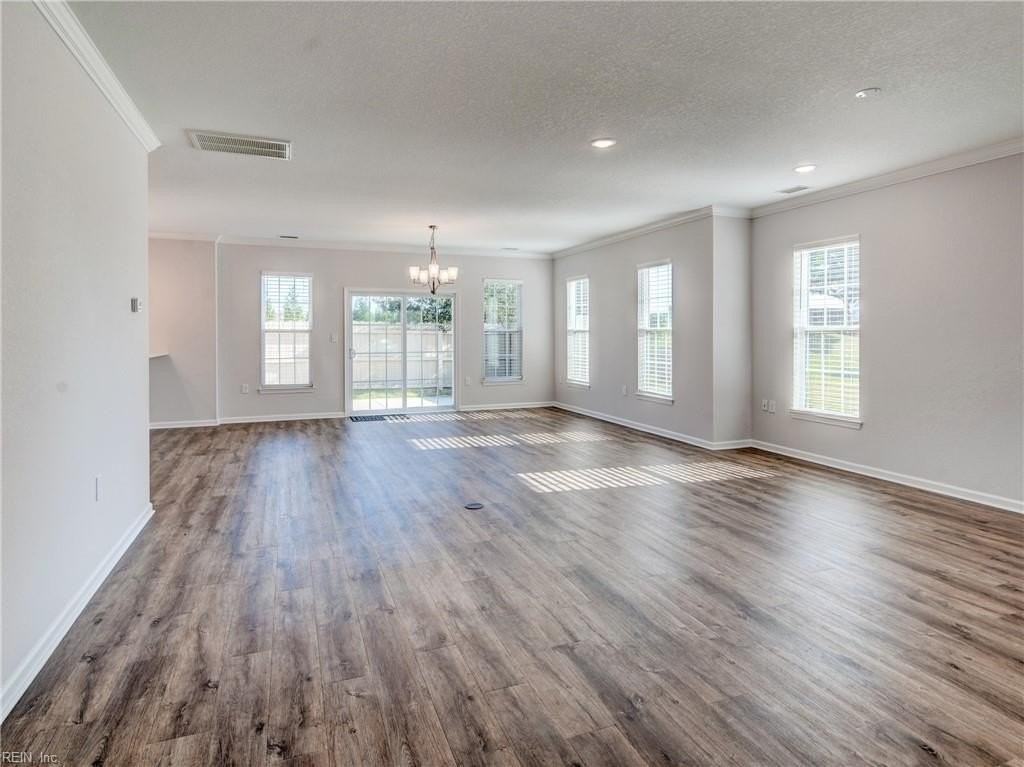 355 Middleton Way - Photo 6 of 42