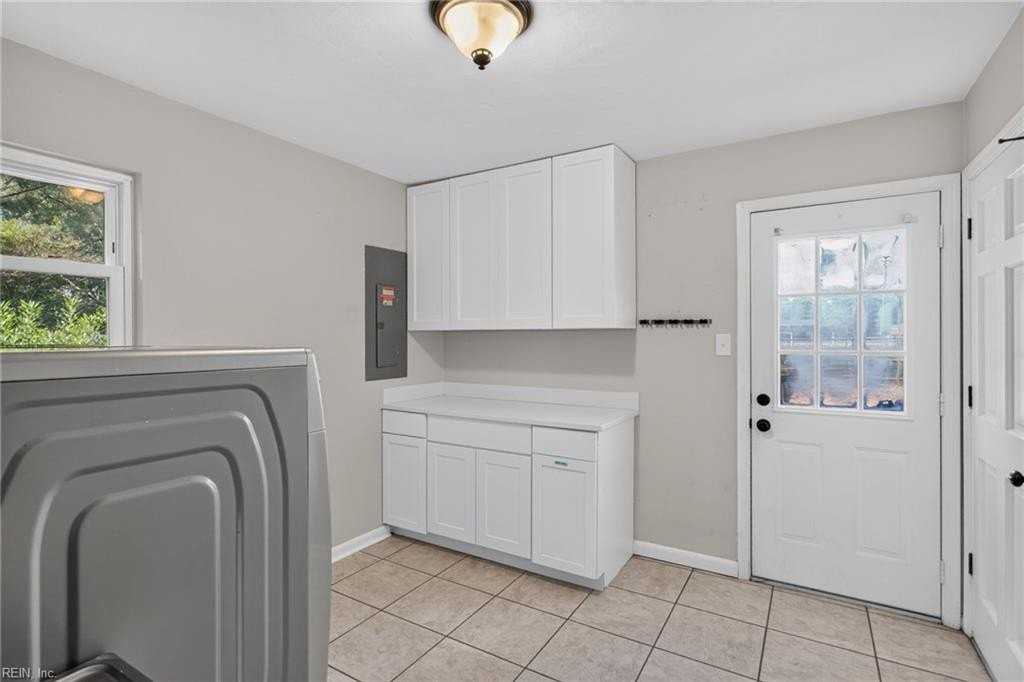 1905 Mariner Ct - Photo 5 of 26