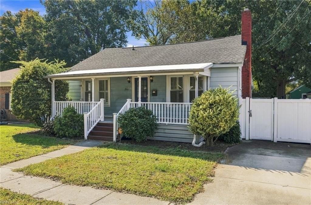 305 Lenox Ave - Photo 3 of 41