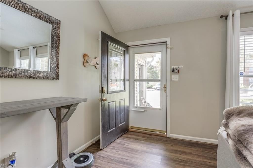 2161 Lyndora Rd - Photo 3 of 26