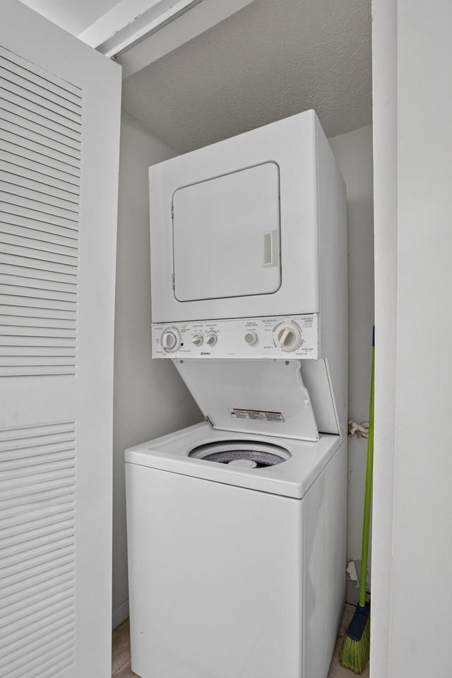 9919 Nob Hill Ct #9919 - Photo 5 of 31