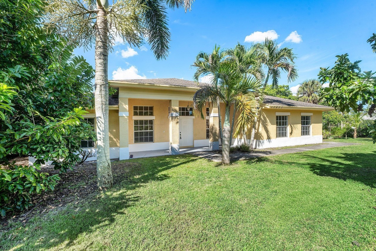 17837 32nd Ln N - Photo 4 of 47