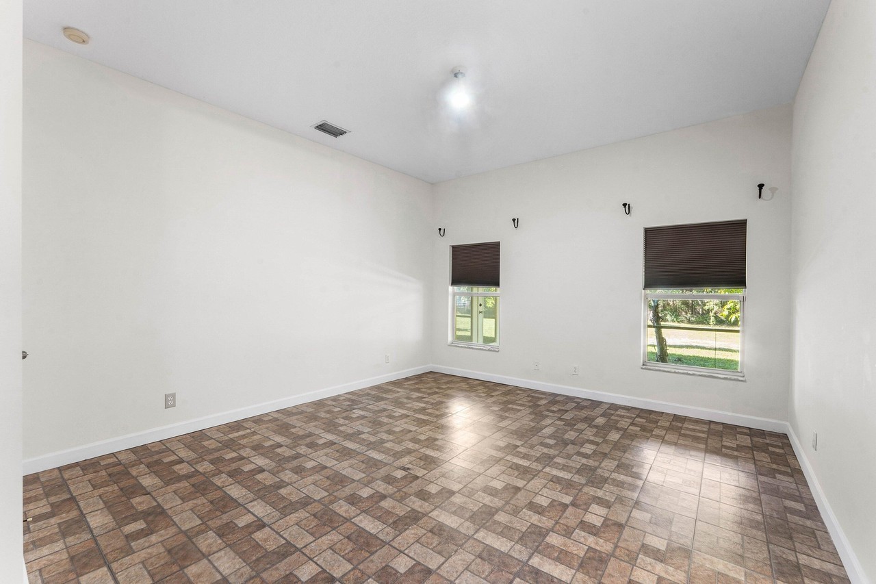 17837 32nd Ln N - Photo 6 of 47