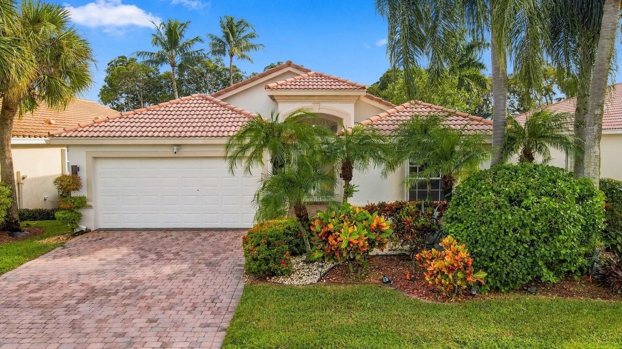 9576 Taormina St - Photo 2 of 50