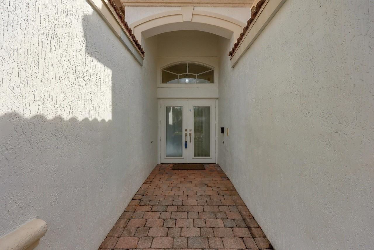 9576 Taormina St - Photo 4 of 50