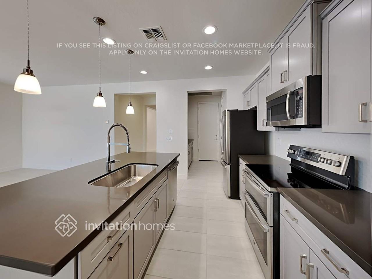 18371 W Vista Norte St - Photo 6 of 21