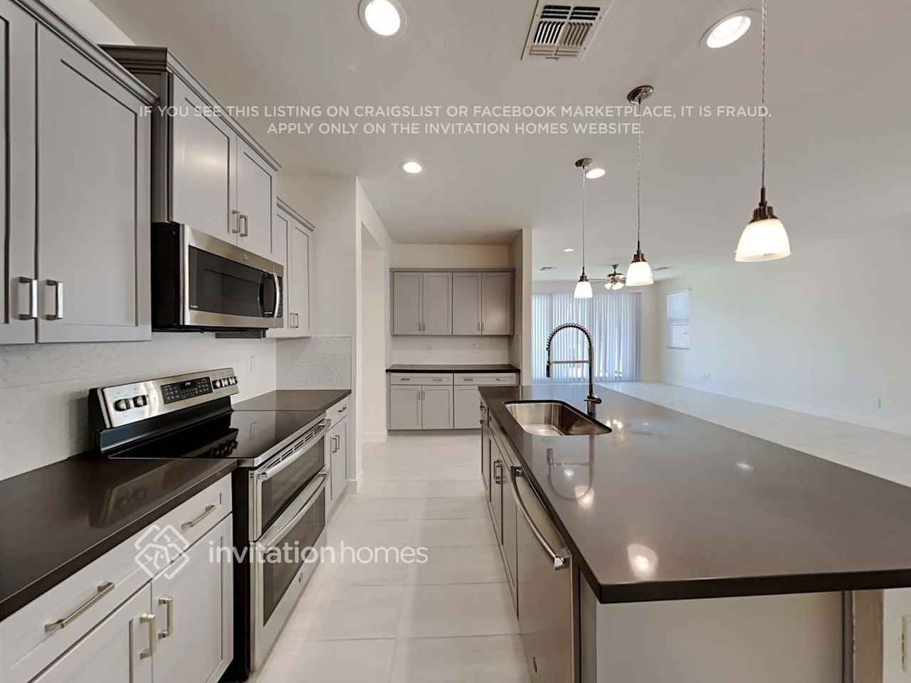 18371 W Vista Norte St - Photo 7 of 21