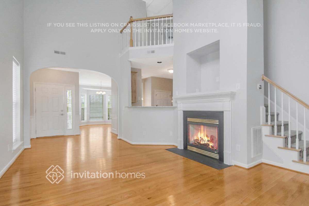 4925 Delta Lake Dr - Photo 5 of 26