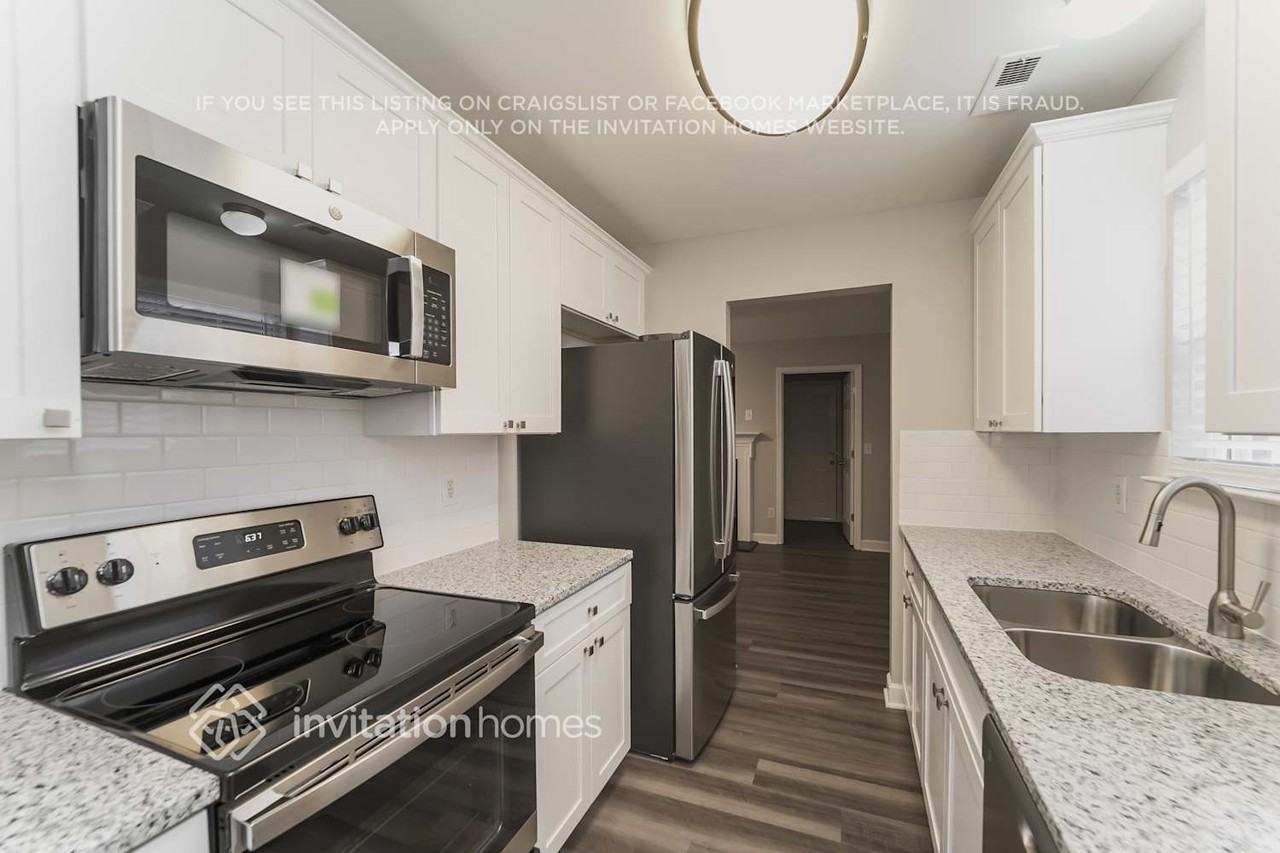 6104 Eisenhower Ln - Photo 5 of 18