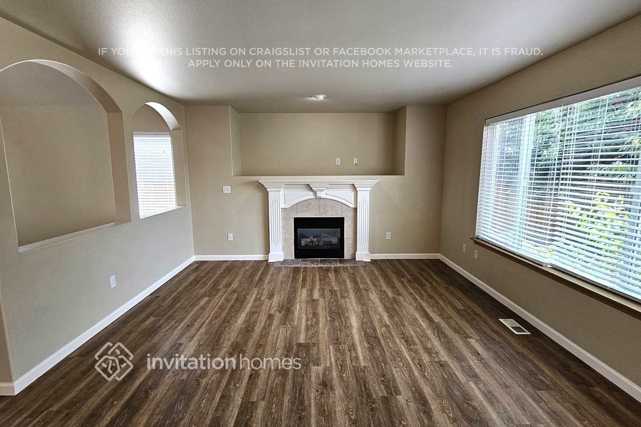 18402 28th Ave E - Photo 4 of 21