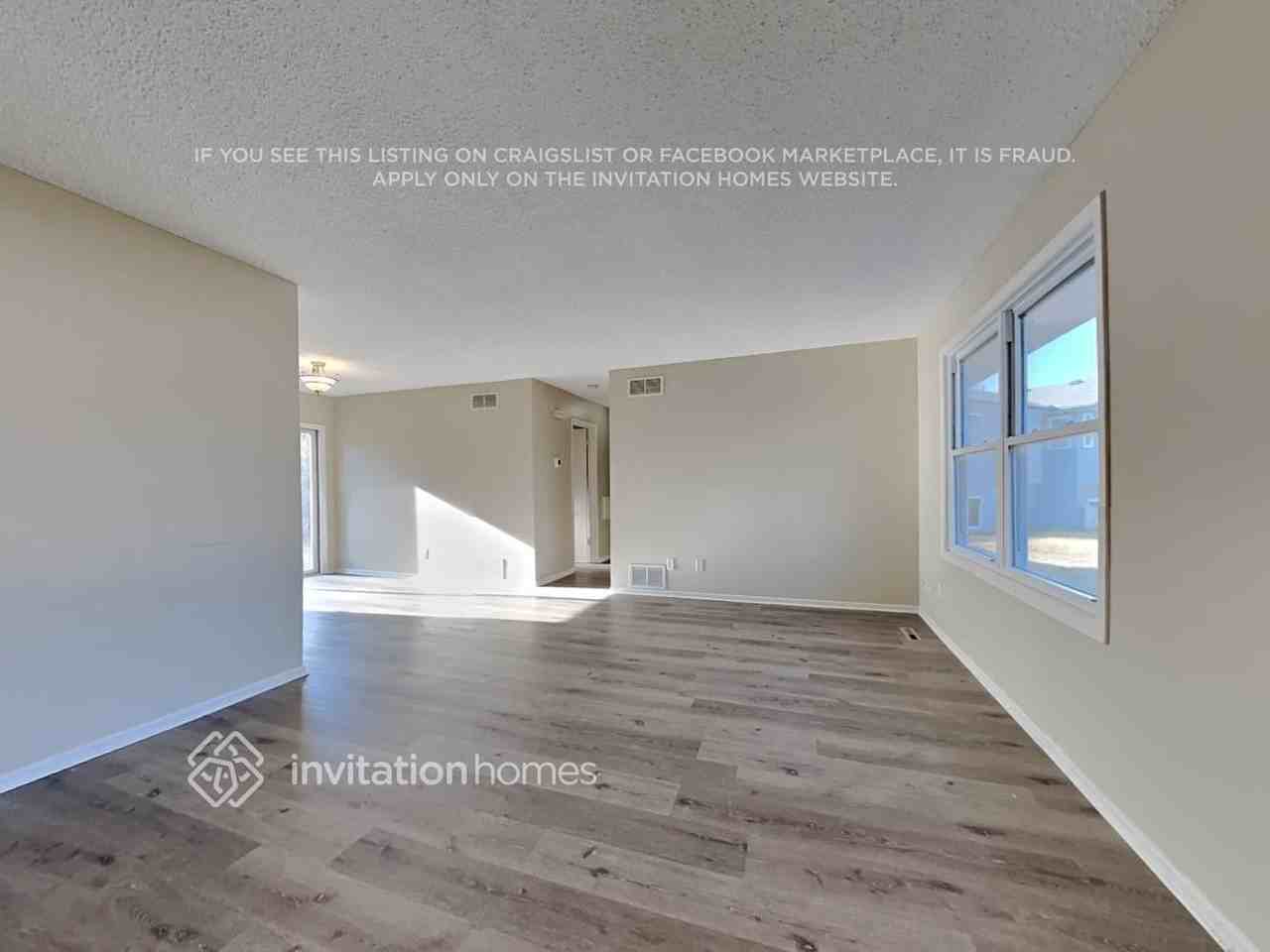 7539 Brunswick Ave N - Photo 4 of 23