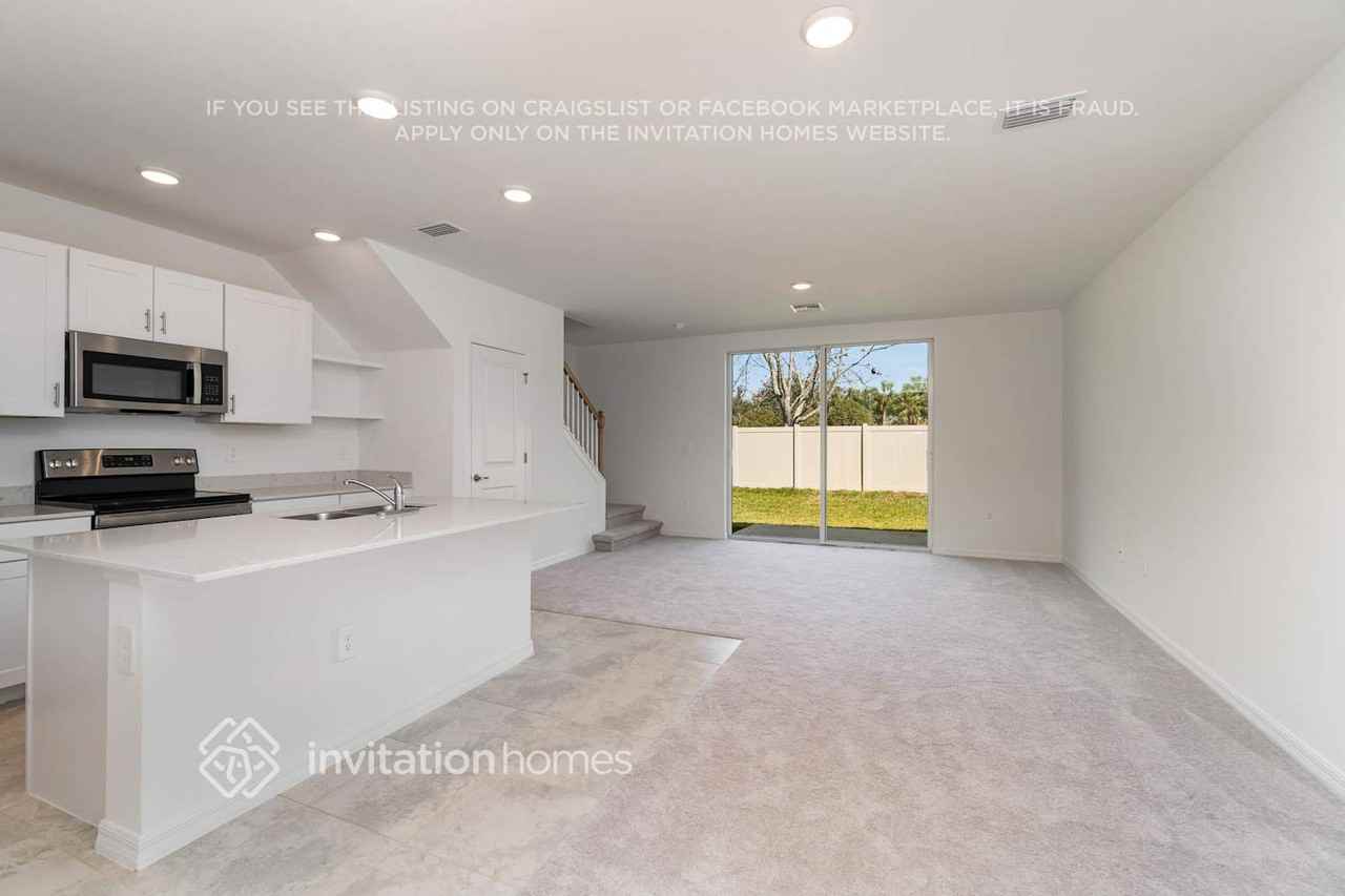 9356 Cadence Ct #143 - Photo 4 of 28