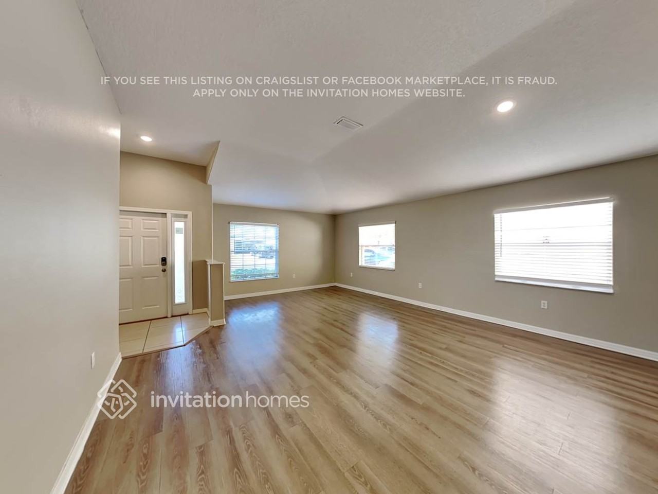 3925 Rollingsford Cir - Photo 3 of 20