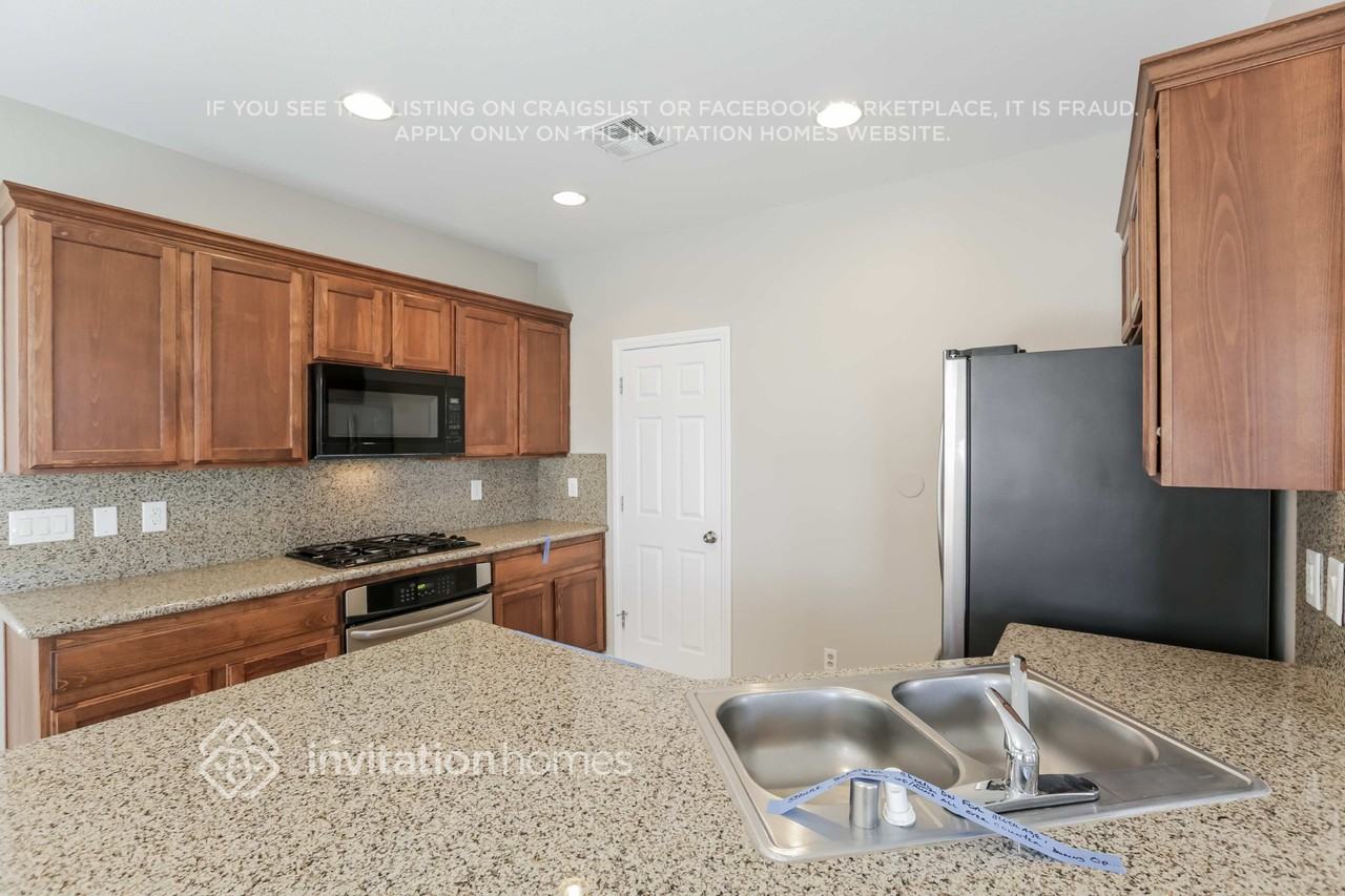 9457 Stills Way - Photo 5 of 16