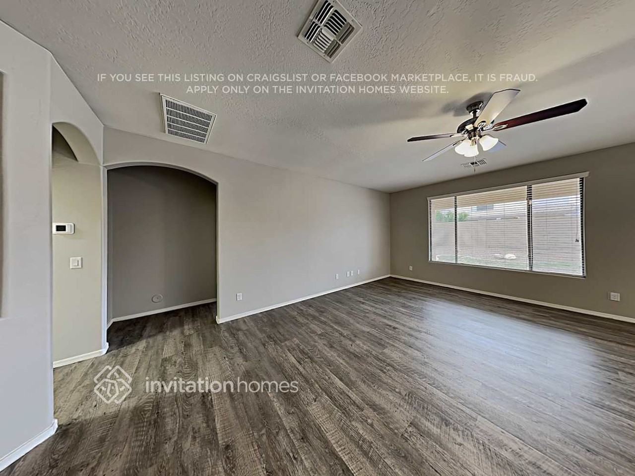2425 W Ellis St - Photo 3 of 18