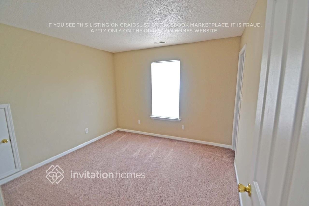 1013 Salmon River Dr - Photo 5 of 11