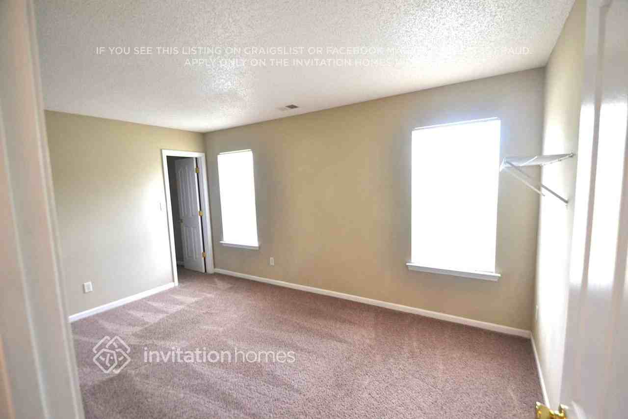 1013 Salmon River Dr - Photo 6 of 11