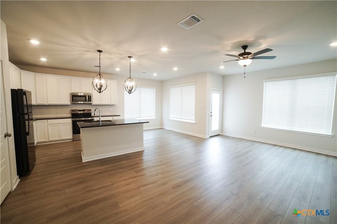 5109 Pollack Ln - Photo 3 of 28