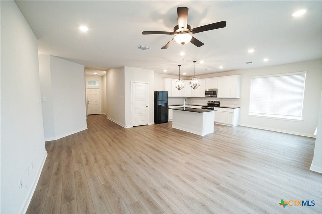 5109 Pollack Ln - Photo 4 of 28