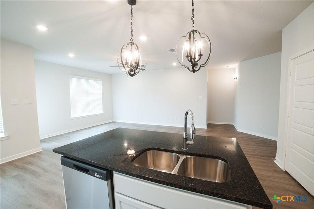 5109 Pollack Ln - Photo 7 of 28