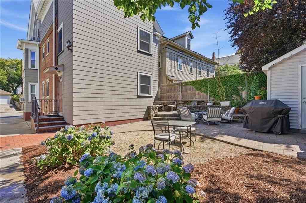 179 Transit St #2 - Photo 5 of 27