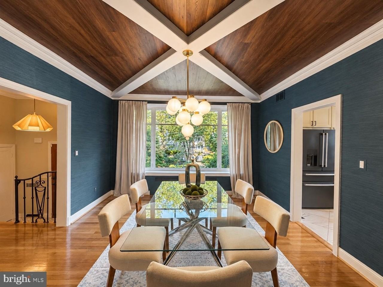 4335 Blagden Ave Nw - Photo 5 of 38