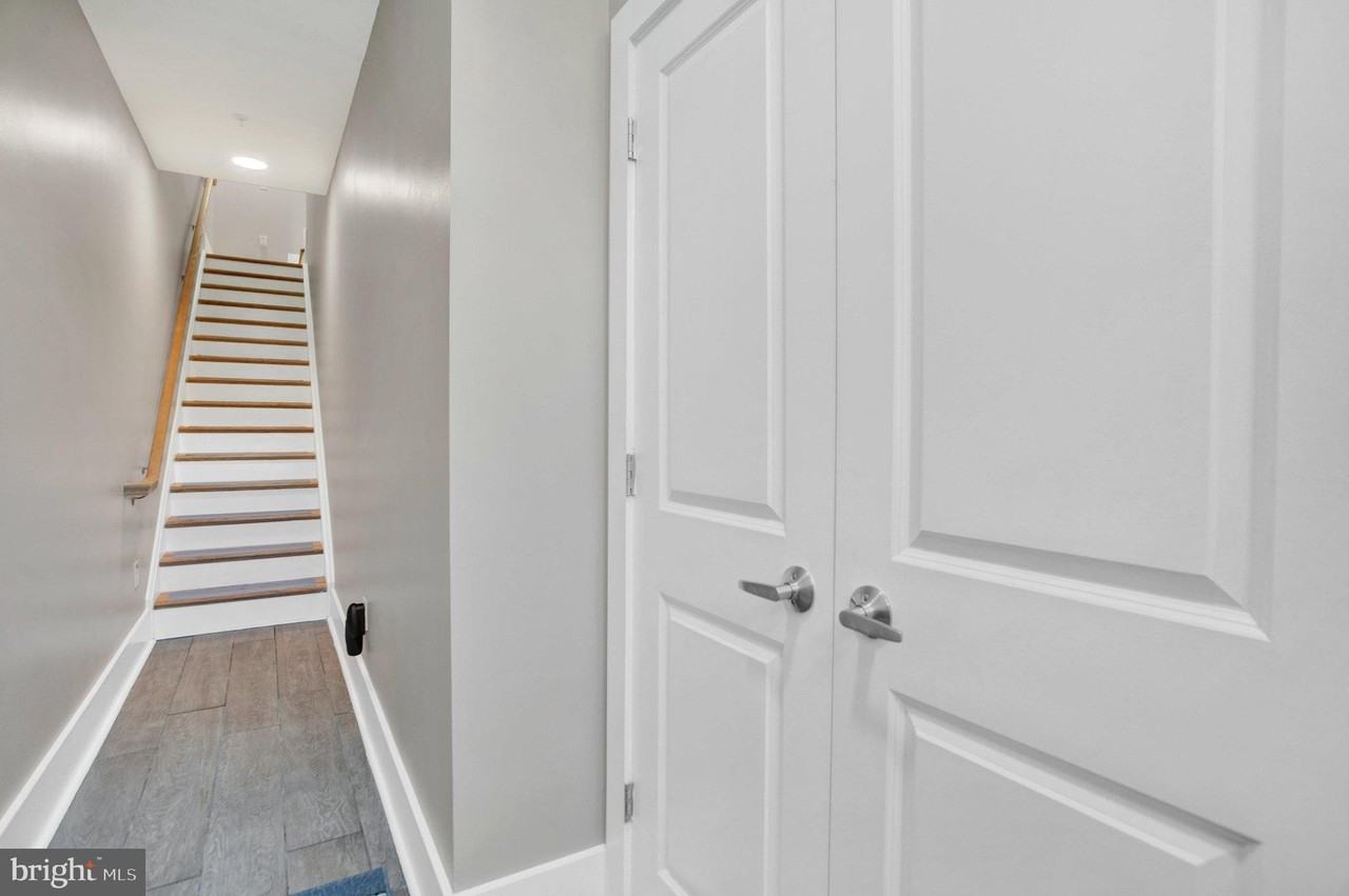 1618 26th Pl Se #2 - Photo 3 of 19