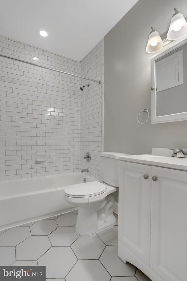 4020 8th St Ne #1 - Photo 4 of 9