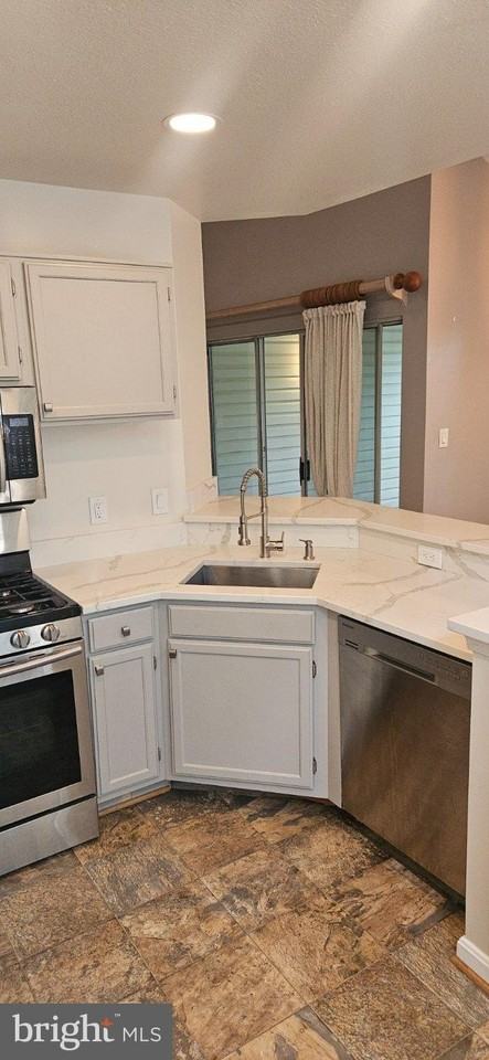 3559 Floating Leaf Ln #E302 - Photo 5 of 22