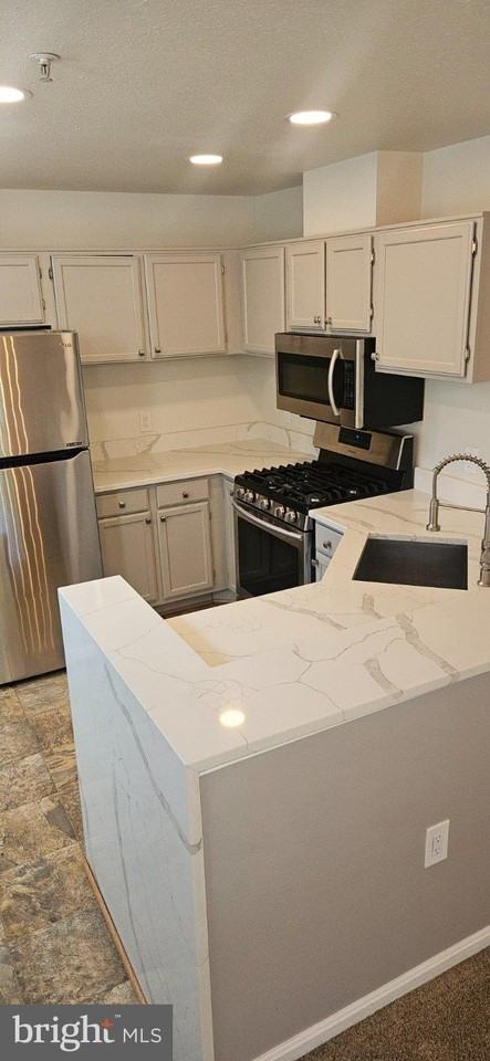 3559 Floating Leaf Ln #E302 - Photo 6 of 22