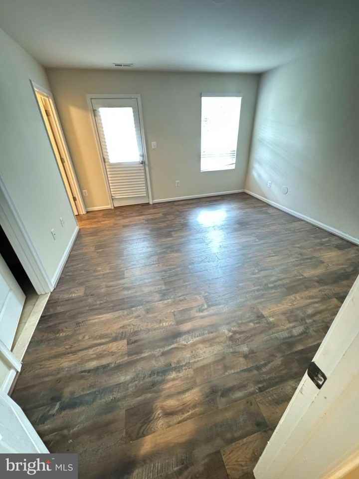 7478 Tanyard Knoll Ln - Photo 6 of 43