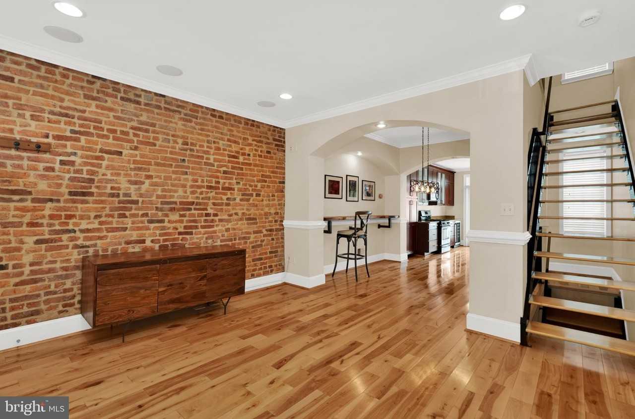 610 Grundy St - Photo 7 of 30