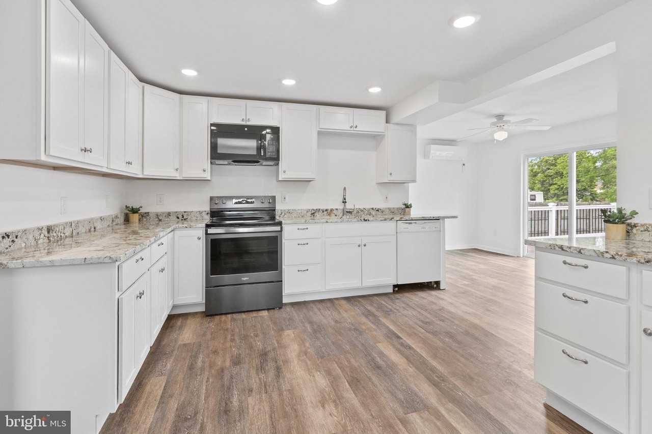 7312 Geise Ave - Photo 6 of 34