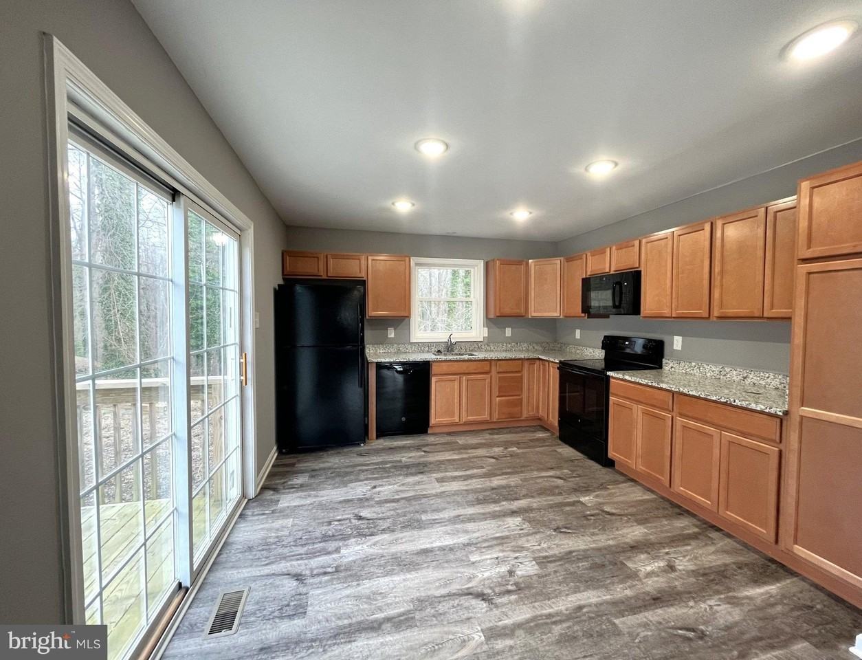 2015 Walnut Rd - Photo 3 of 20