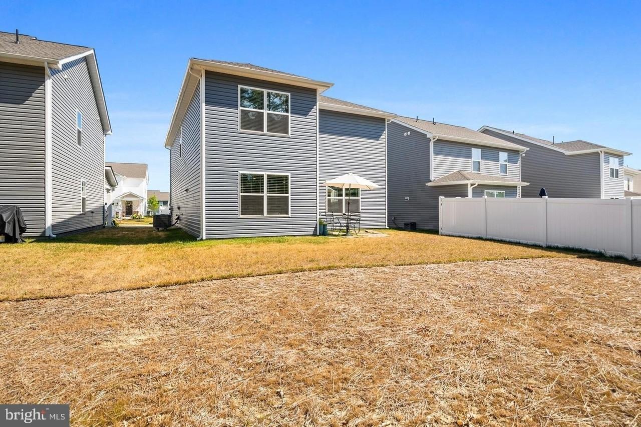 154 Charming Forest Ave - Photo 3 of 3